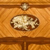 Secrétaire marqueté de bois précieux au médaillon, XIXe 18
