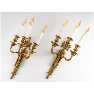 Paire d’appliques dites aux Béliers en bronze ciselé et doré époque Louis XVI vers 1780