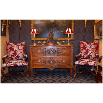 Provence Louis period XVI Chest of drawers in walnut carved with a heart