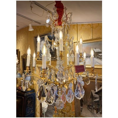 Louis style chandelier XVI rod-shaped in gilded bronze and cut crystal, signed by Baccarat around 1900