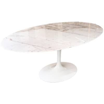 Eero Saarinen for Knoll: “Oval Tulip” table in calacatta oro marble