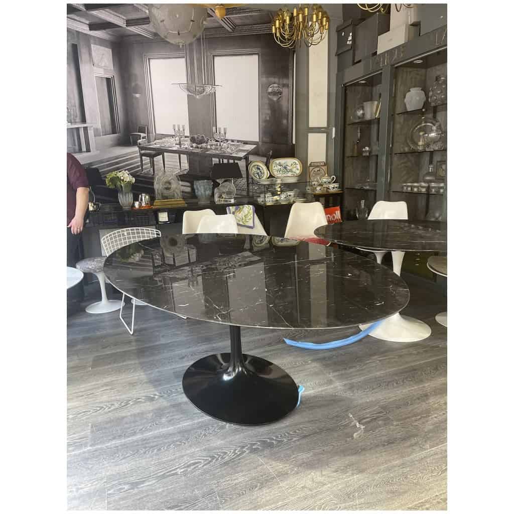 Saarinen & Knoll International: “Tulip” table, marquina marble and black rilsan 6