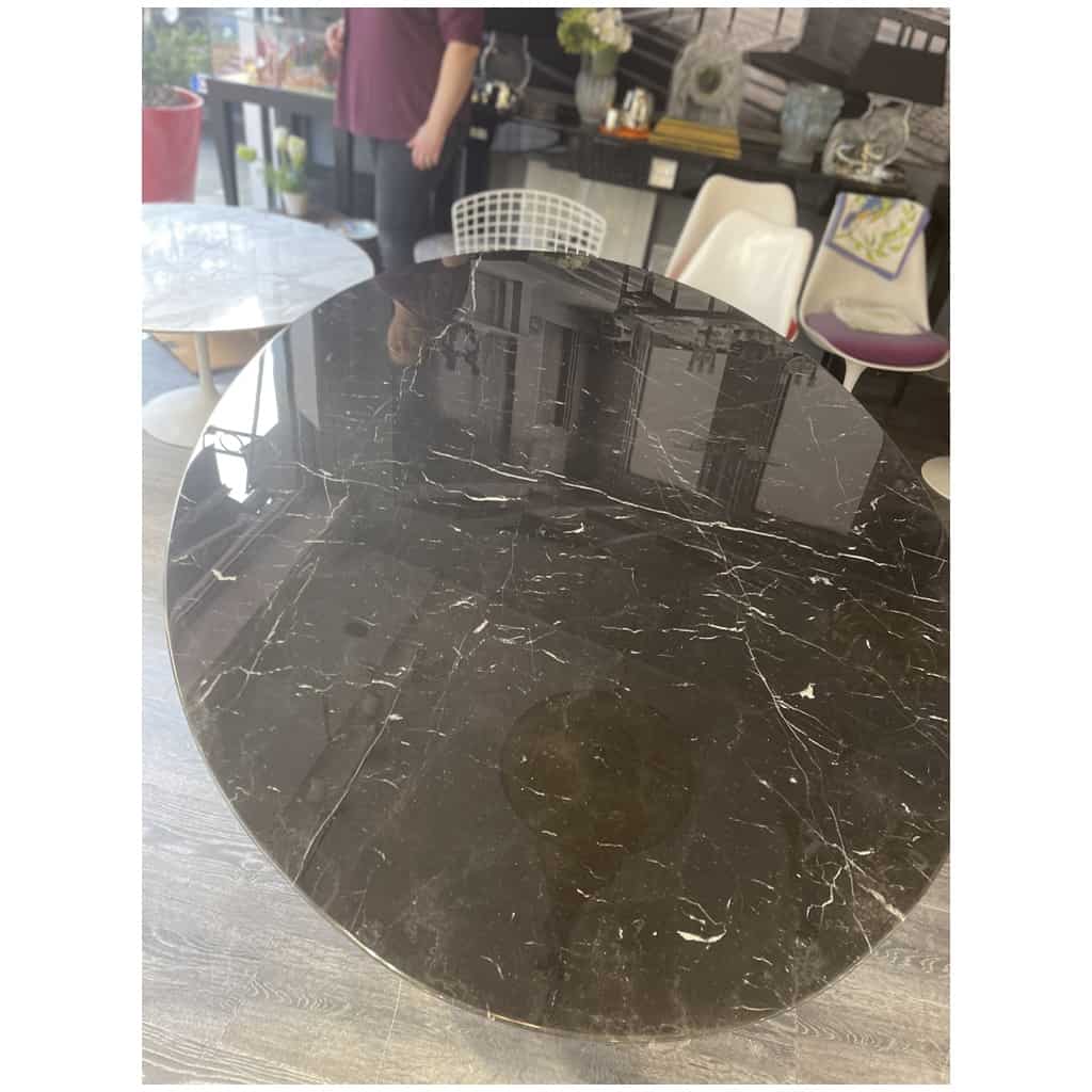 Saarinen & Knoll International: Table « tulipe », marbre marquina et rilsan noir 7