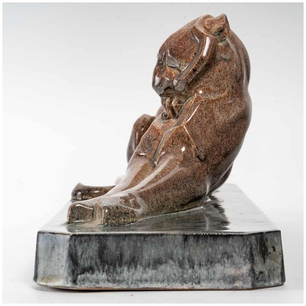Sculpture « Lionne se léchant » par Marcel Guillard et Maurice Prost 6