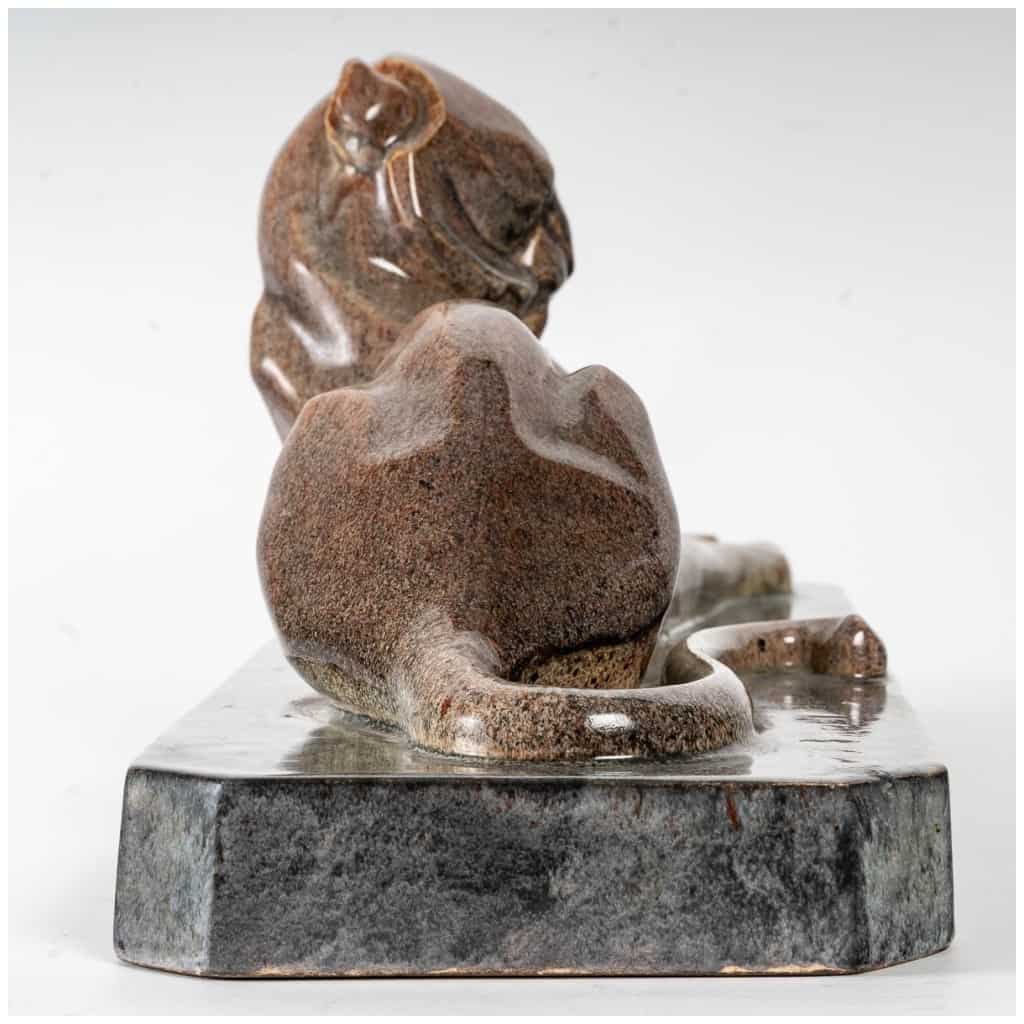 Sculpture « Lionne se léchant » par Marcel Guillard et Maurice Prost 7