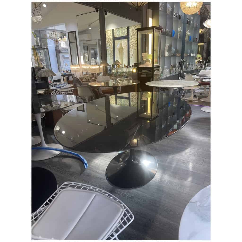 Saarinen & Knoll International: “Tulip” table, marquina marble and black rilsan 10