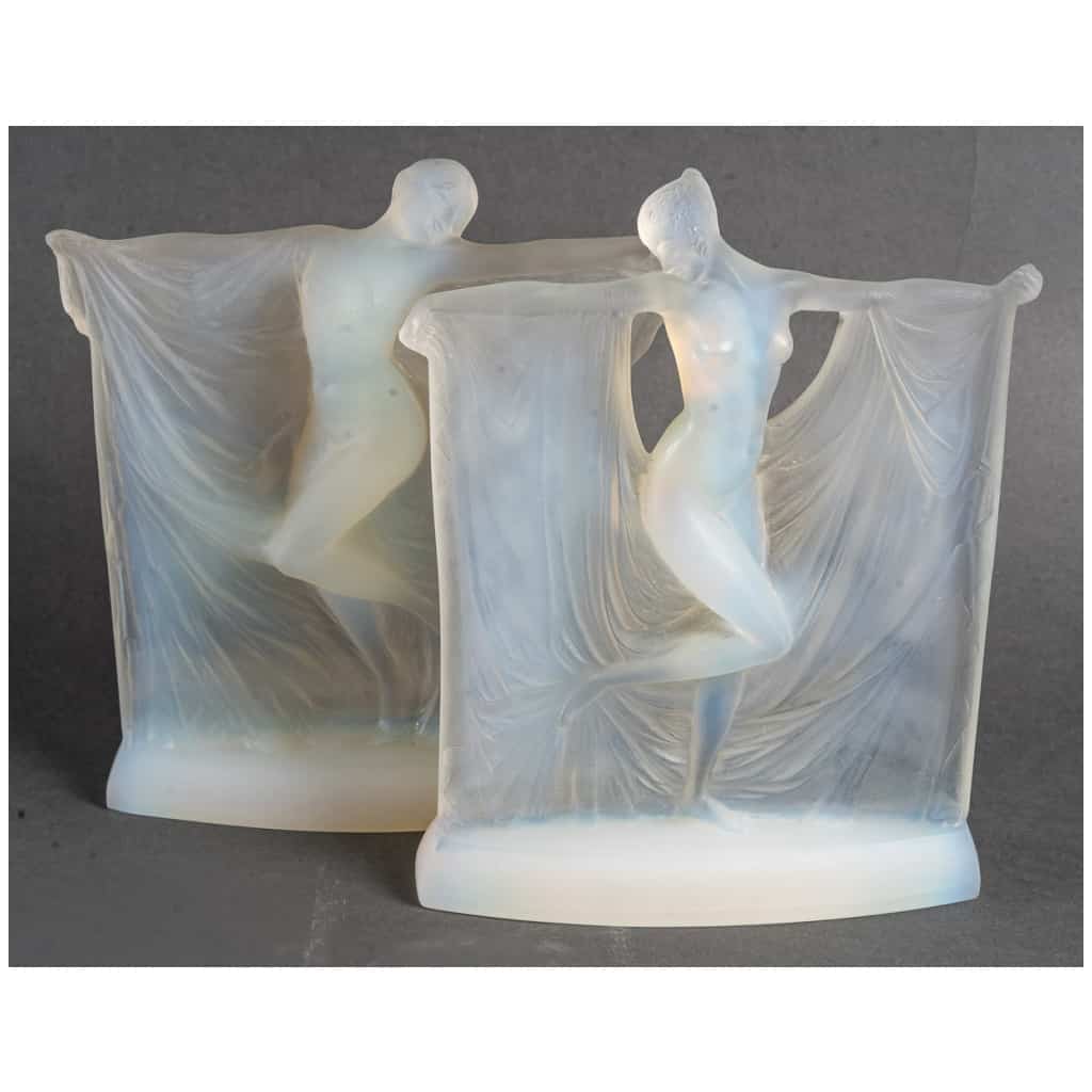 René Lalique (1860-1945): « Suzanne » Statuette en verre opalescent 11