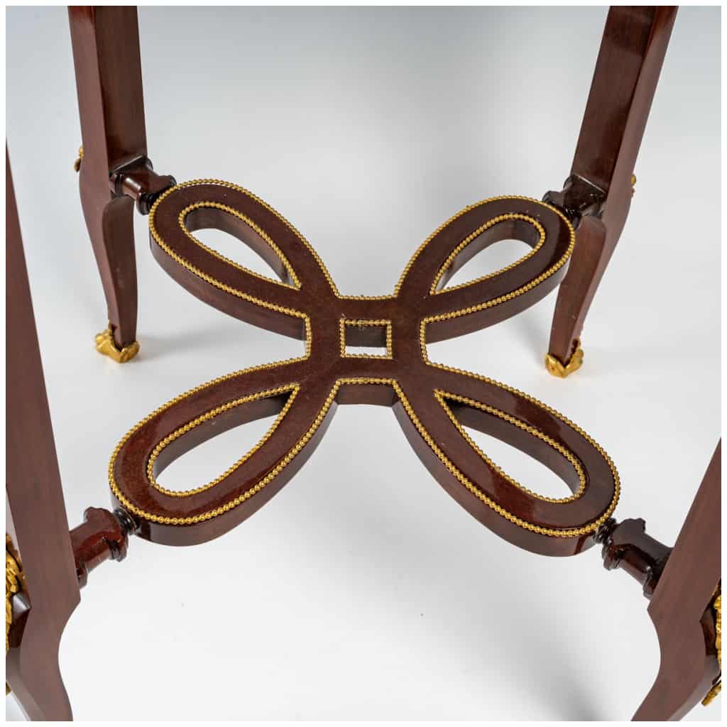 Inlaid pedestal table. 5