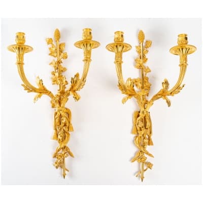 Pair of Louis period sconces XVI (1774 – 1793). 3