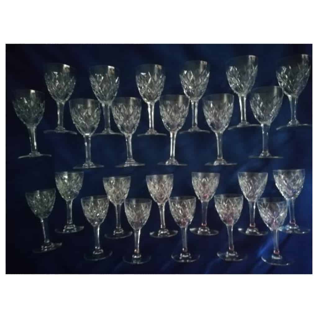 SÉRIE DE 24 VERRES EN CRISTAL DE LORRAINE ( modèle ~ similaire au modèle saint Louis Monaco ) 4