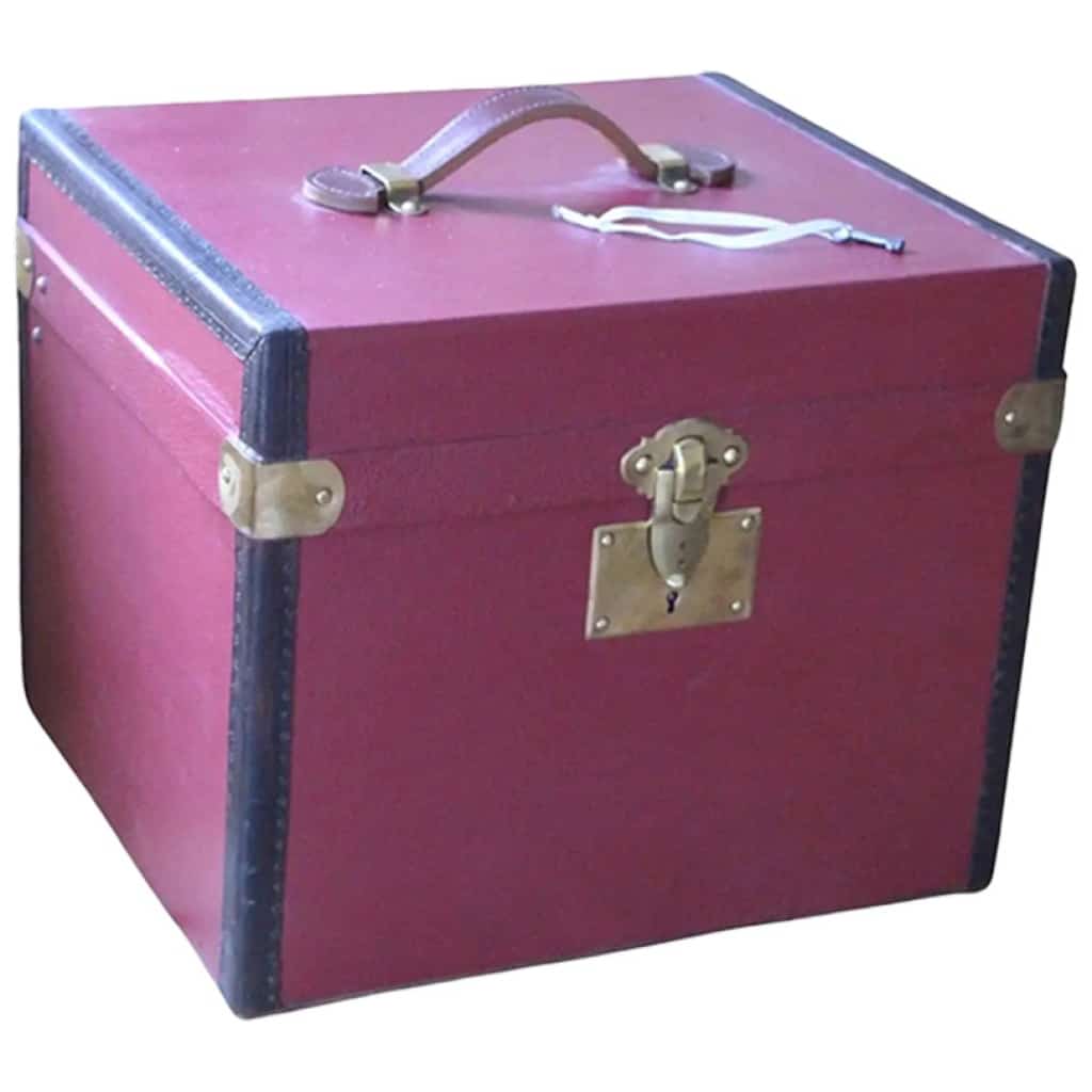 1930s French hat trunk in red canvas, cube shaped travel trunk 3