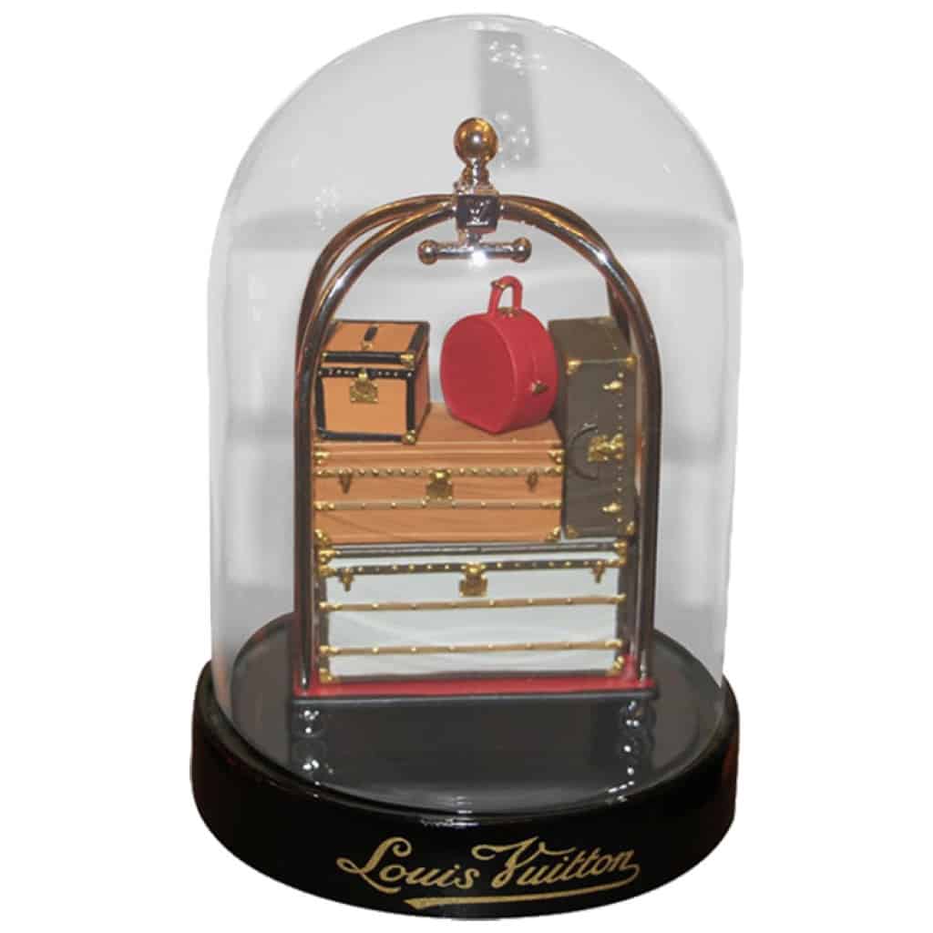 louis vuitton snow globe