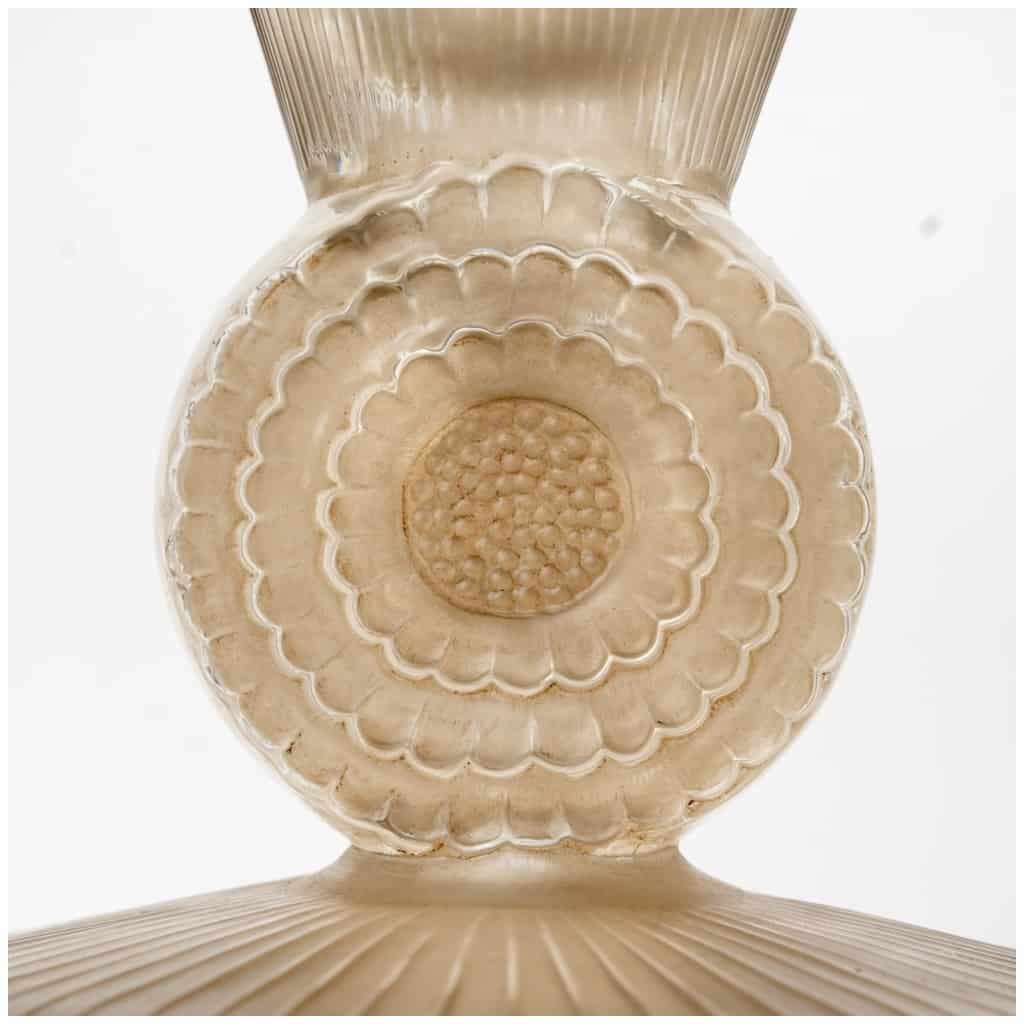 1931 René Lalique – Vase Pavot Verre Blanc Patiné Sépia 7
