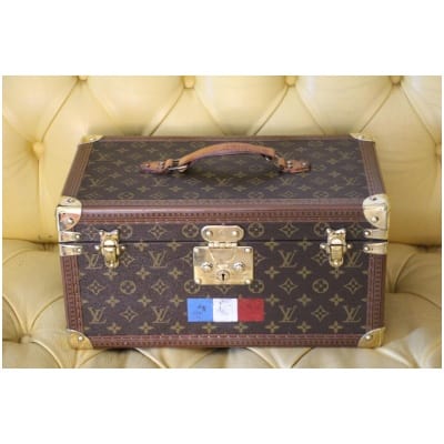 Vanity case Louis Vuitton à drapeau français
