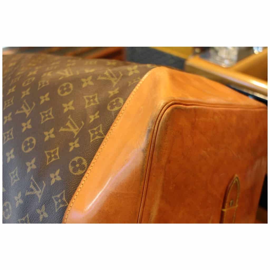 Large Louis Vuitton travel duffel bag 14