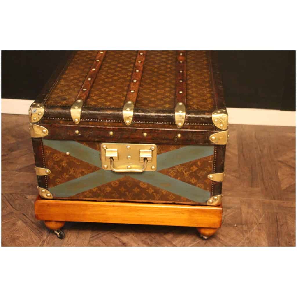 Malle Louis Vuitton cabine ancienne monogrammée 90 cm 14