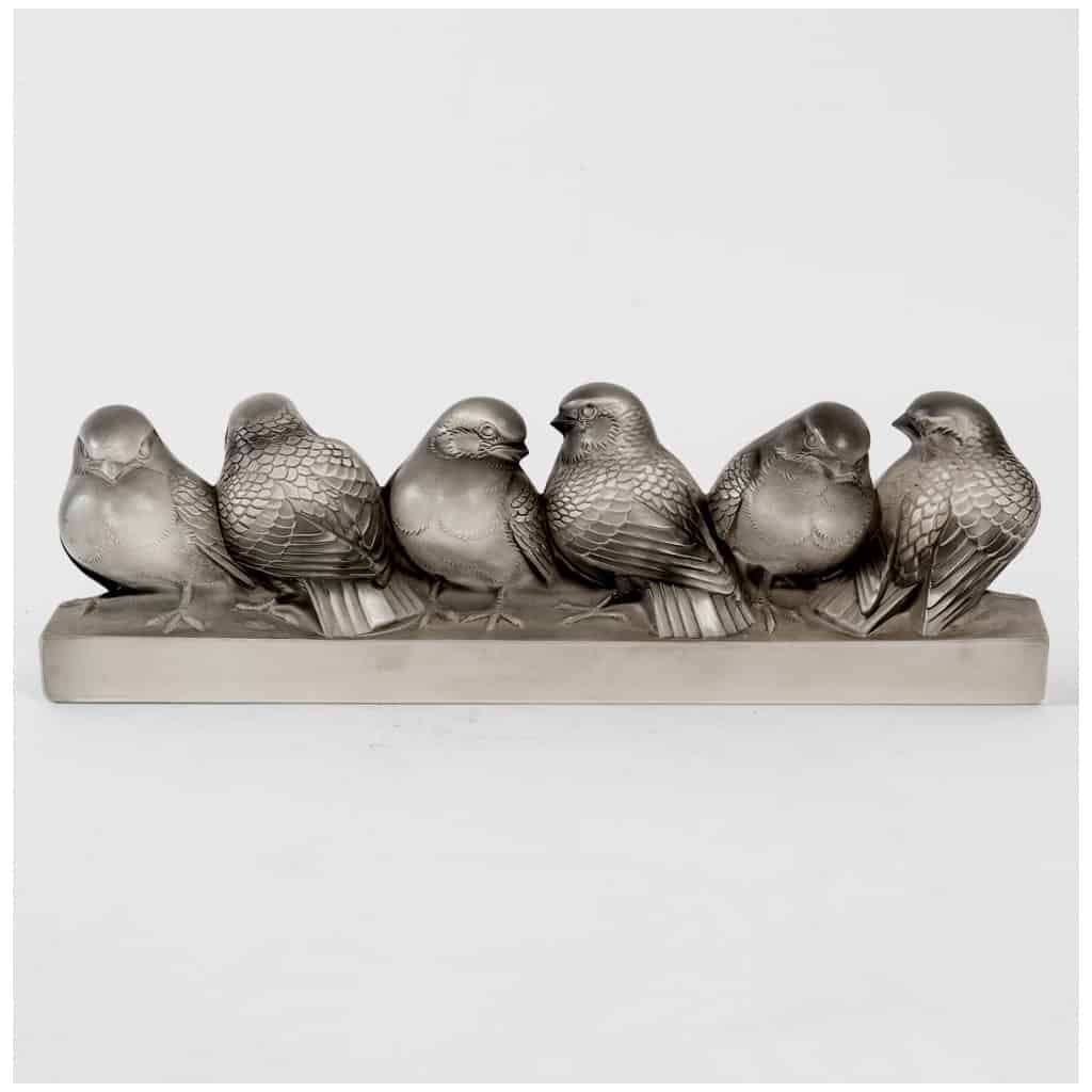 1933 René Lalique – Barre Groupe De Six Moineaux Verre Blanc Patiné Gris 5