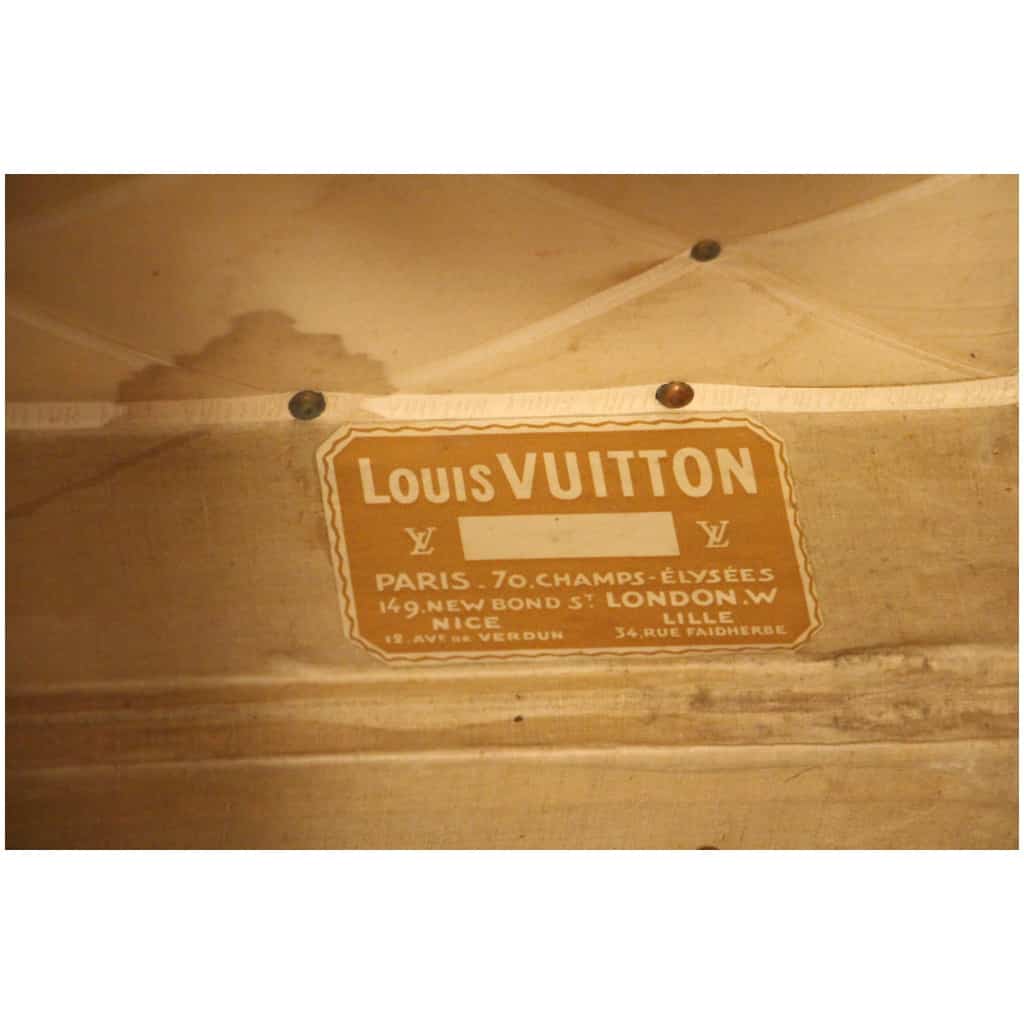 Malle Louis Vuitton cabine ancienne monogrammée 90 cm 17
