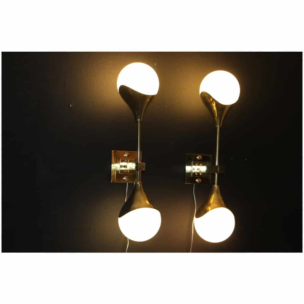 Pair of White Murano Glass and Brass Wall Sconces, Style Stilnovo 18