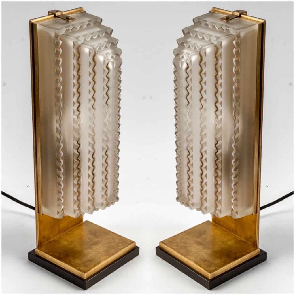 1935 René Lalique – Paire d’Appliques Art Déco Normandie Montées En Lampes Verre Blanc 4