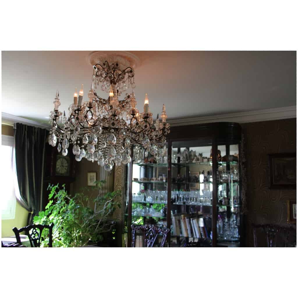 Italian chandelier with crystal pendants and carved wood from the 19th century 11