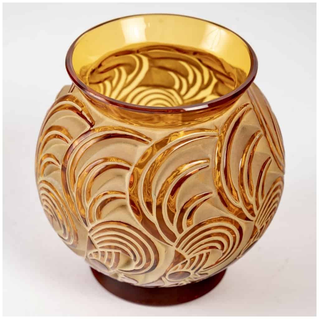 1931 René Lalique – Vase Bresse Verre Jaune Ambre Patiné Vert Beige 6