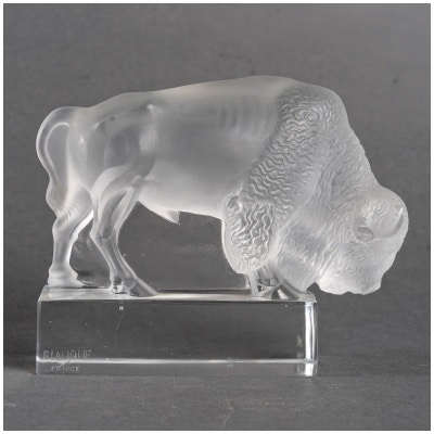 1931 René Lalique – Presse-papiers Bison Verre Blanc