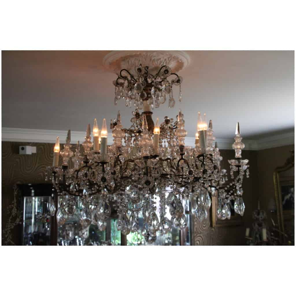 Italian chandelier with crystal pendants and carved wood from the 19th century 5