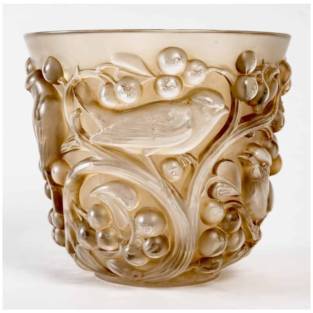 1927 René Lalique – Vase Avallon Verre Blanc Patiné Sépia 3