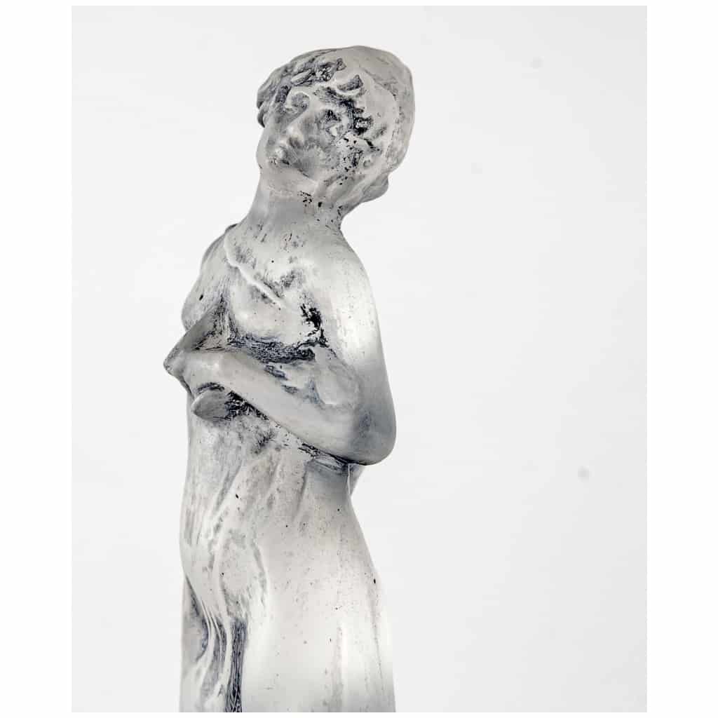 1912 René Lalique – Statuette Moyenne Voilée Verre Blanc Patiné Bleu 7