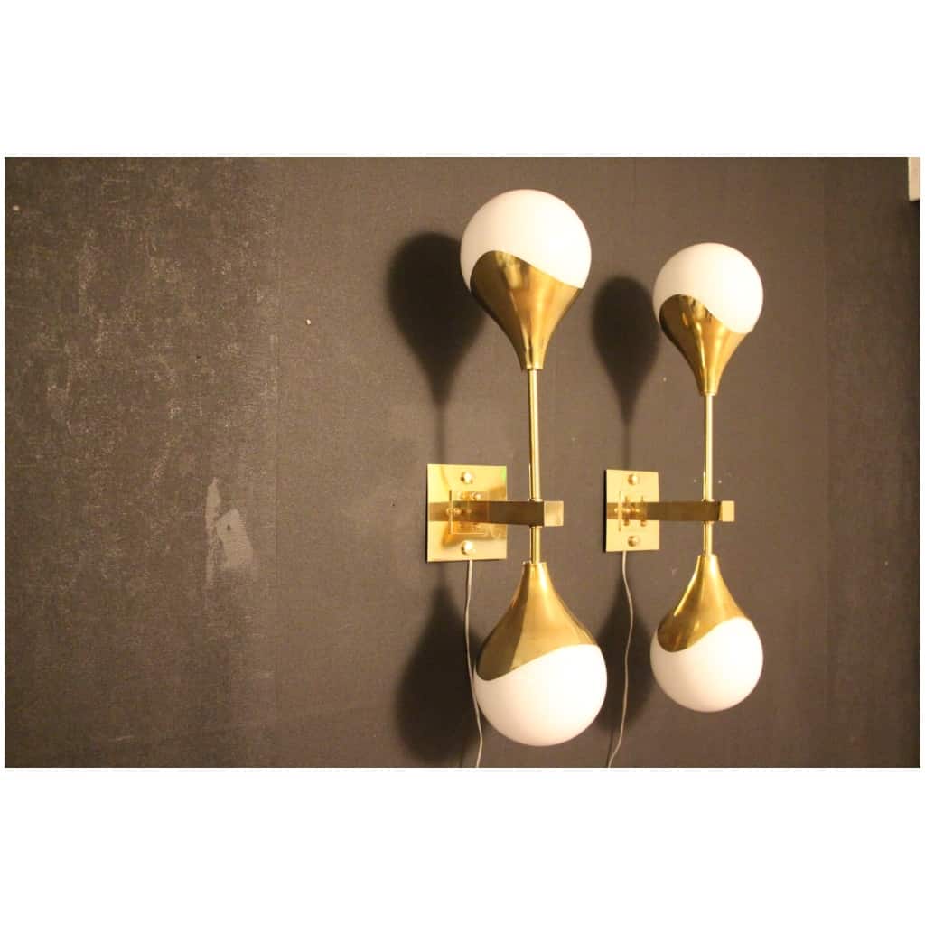 Pair of White Murano Glass and Brass Wall Sconces, Style Stilnovo 7