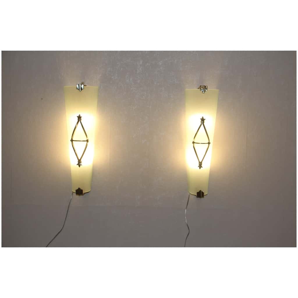 Pair of Petitot cinema sconces in striated glass 8