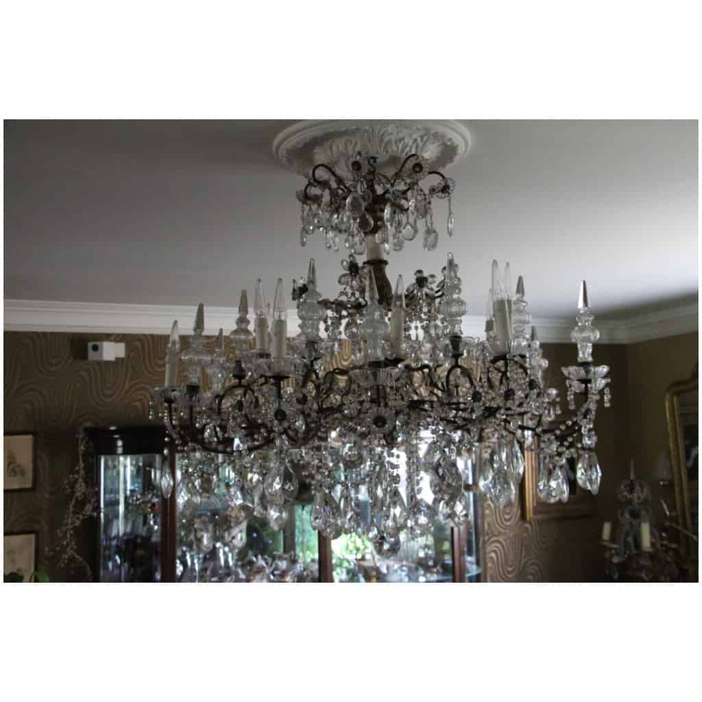 Italian chandelier with crystal pendants and carved wood from the 19th century 25