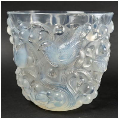 1927 René Lalique – Avallon Vase Opalescent Glass