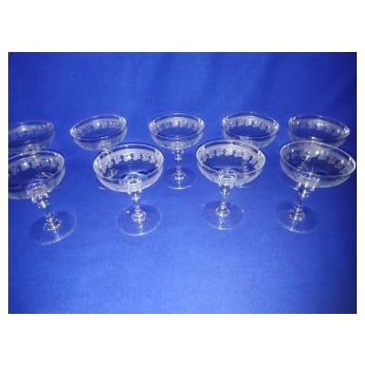 9 Baccarat crystal champagne glasses, Pompadour model, in perfect condition