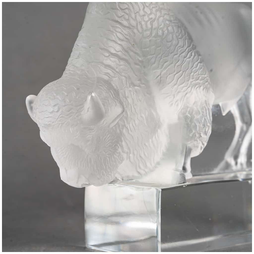 1931 René Lalique – Presse-papiers Bison Verre Blanc 5