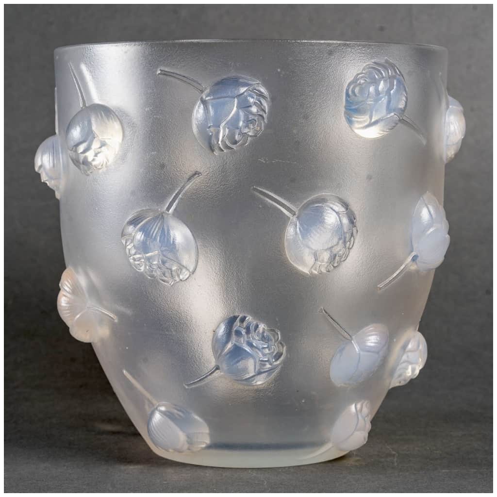 1937 René Lalique – Vase Pivoines Verre Opalescent 3