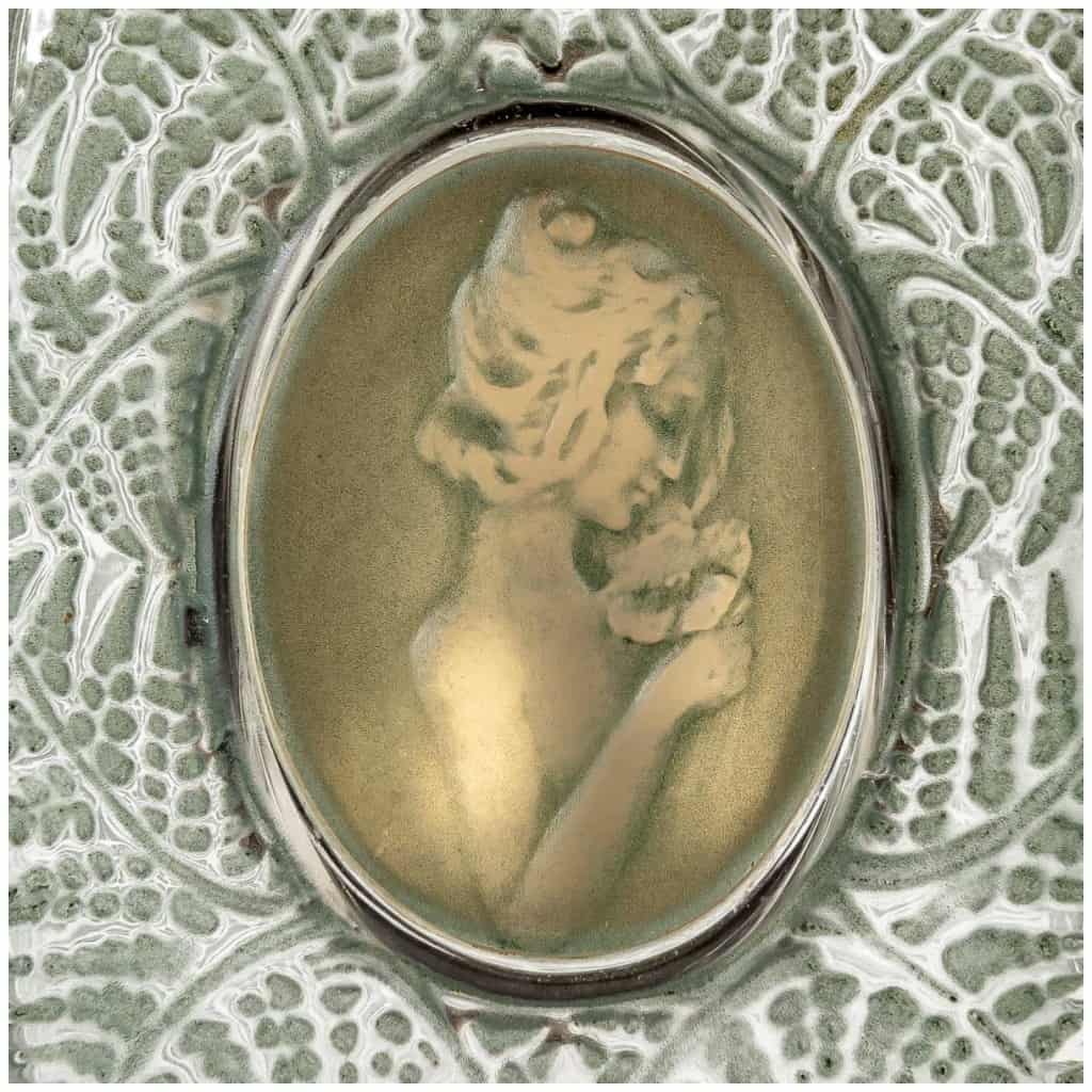 1912 René Lalique – Flacon Fougères Verre Patiné Vert 7