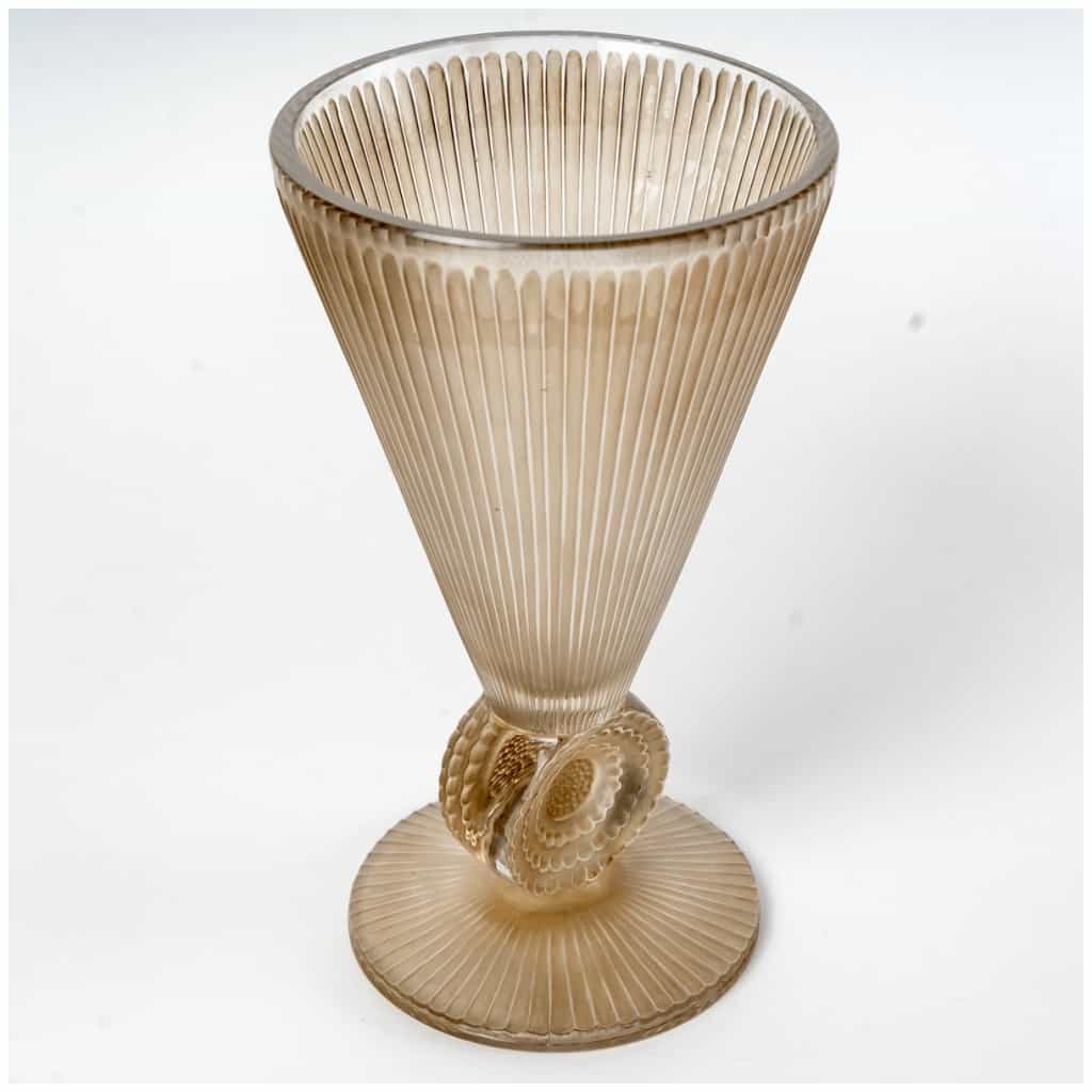 1931 René Lalique – Vase Pavot Verre Blanc Patiné Sépia 5