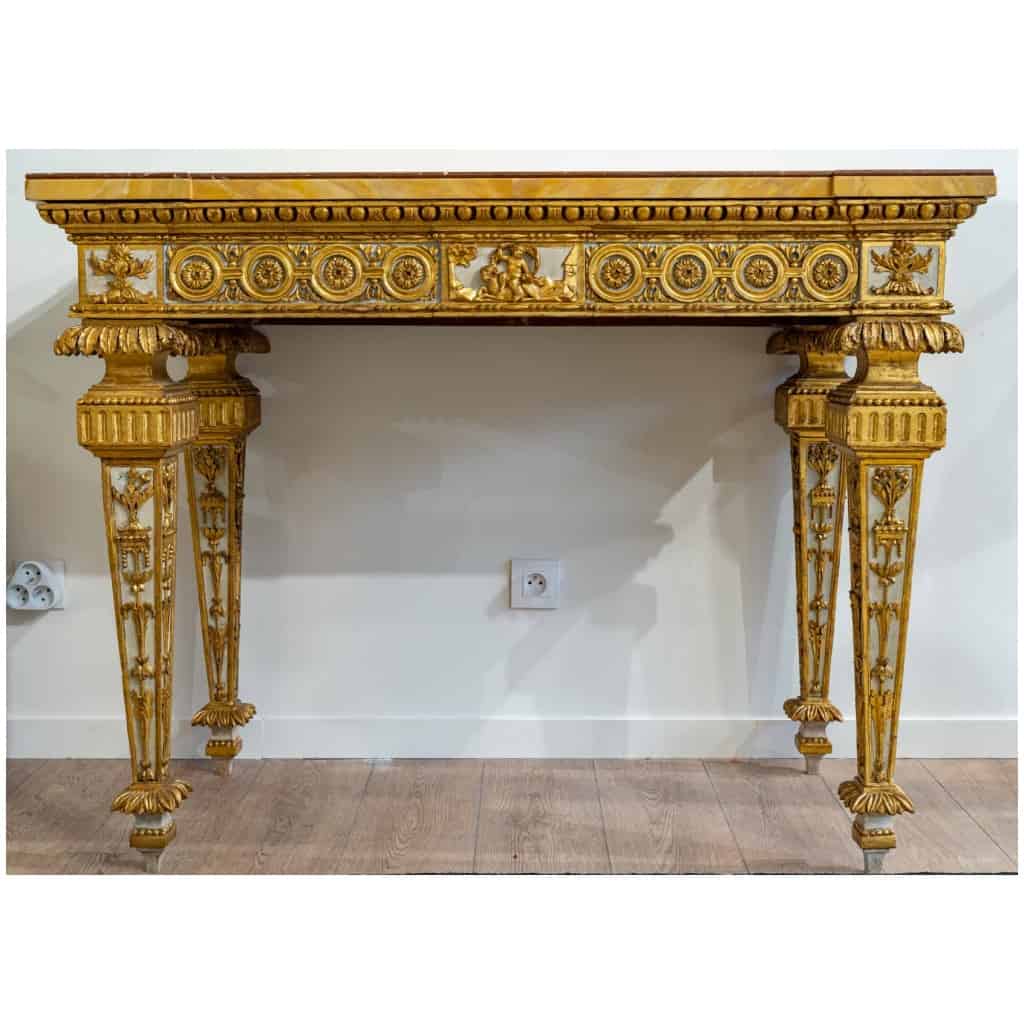 Exceptional console with four legs in carved and gilded wood, Louis period XVI, Italy, Genoa 3