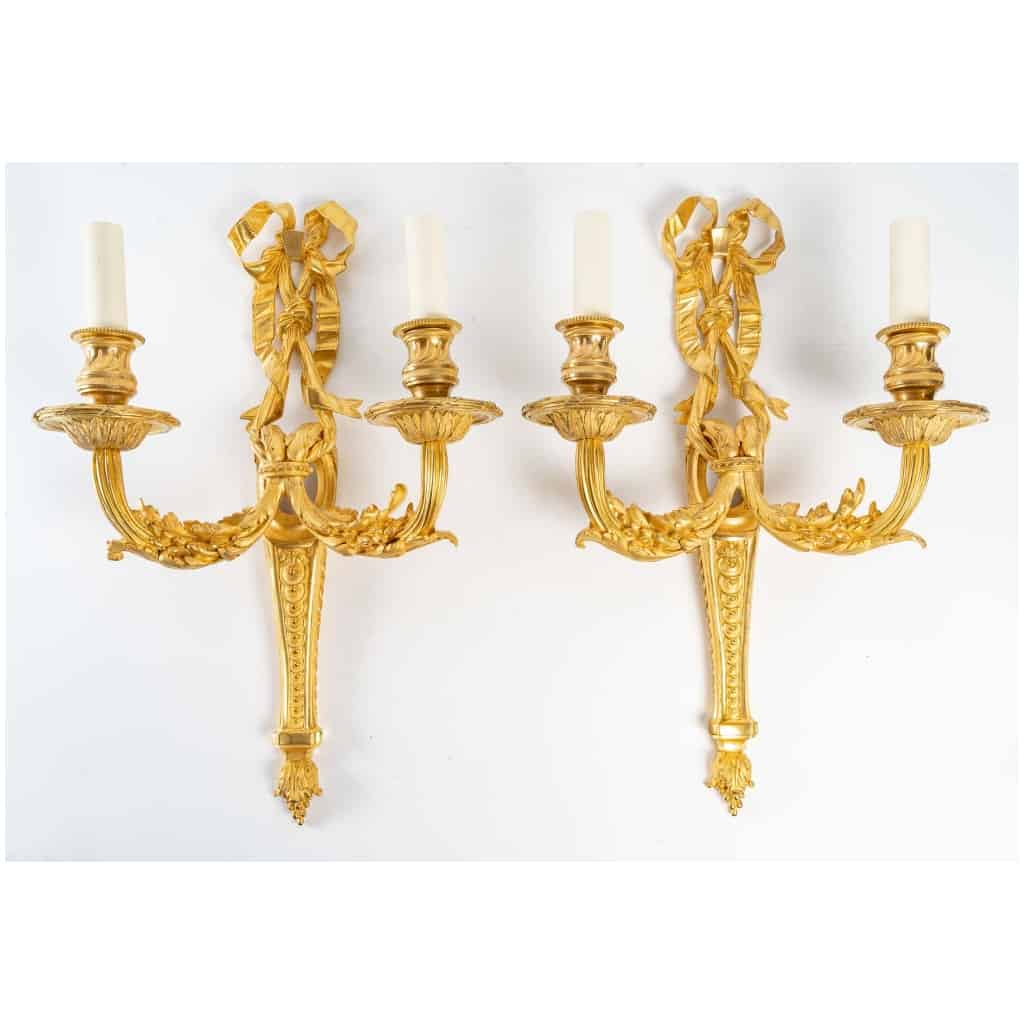 Paire d’appliques de style Louis XVI signées Henri Vian. 3