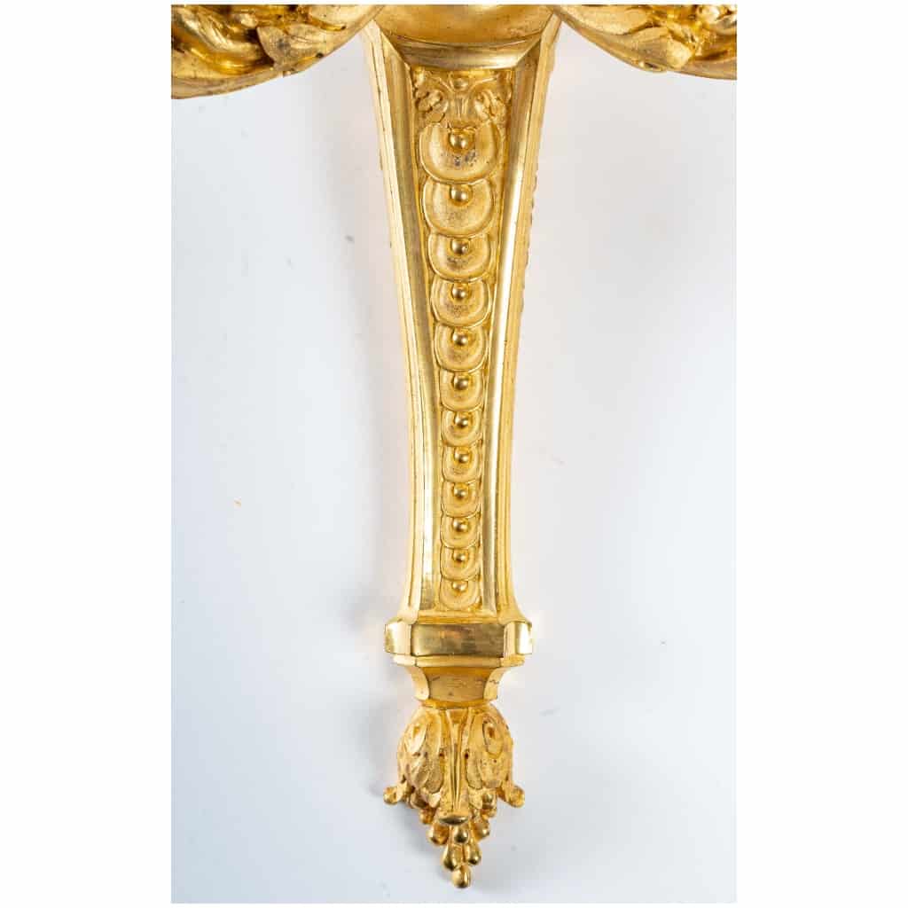 Paire d’appliques de style Louis XVI signées Henri Vian. 6
