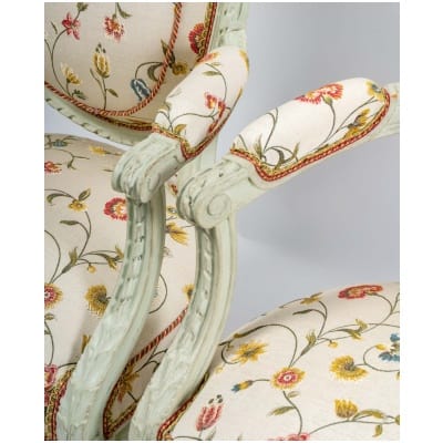Claude Gorgu – Quatre fauteuils en hêtre laqué époque Louis XVI vers 1790 provenant de l’Hôtel de Jarnac