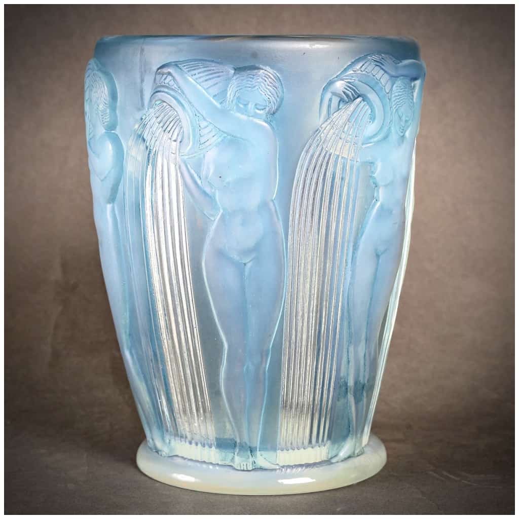 1926 René Lalique – Vase Danaïdes Verre Opalescent Patiné Bleu 3