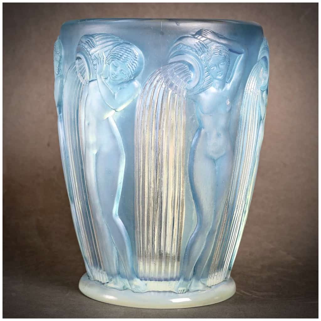 1926 René Lalique – Vase Danaïdes Verre Opalescent Patiné Bleu 4
