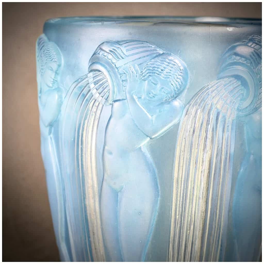 1926 René Lalique – Vase Danaïdes Verre Opalescent Patiné Bleu 5