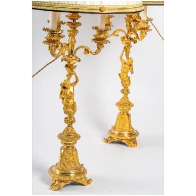 Paire de candélabres à l’Antique montés en lampes en bronze doré époque Restauration vers 1820