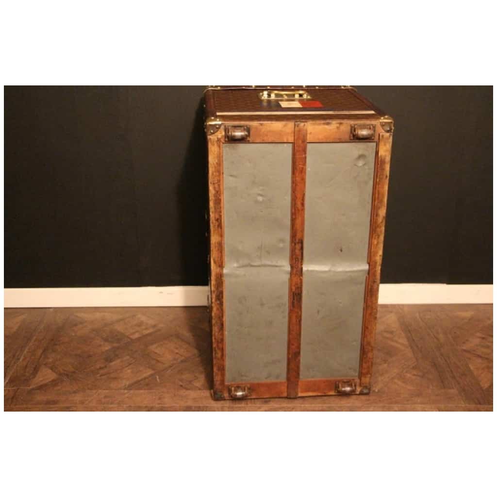 1920s Louis Vuitton trunk, Louis Vuitton hat trunk 13