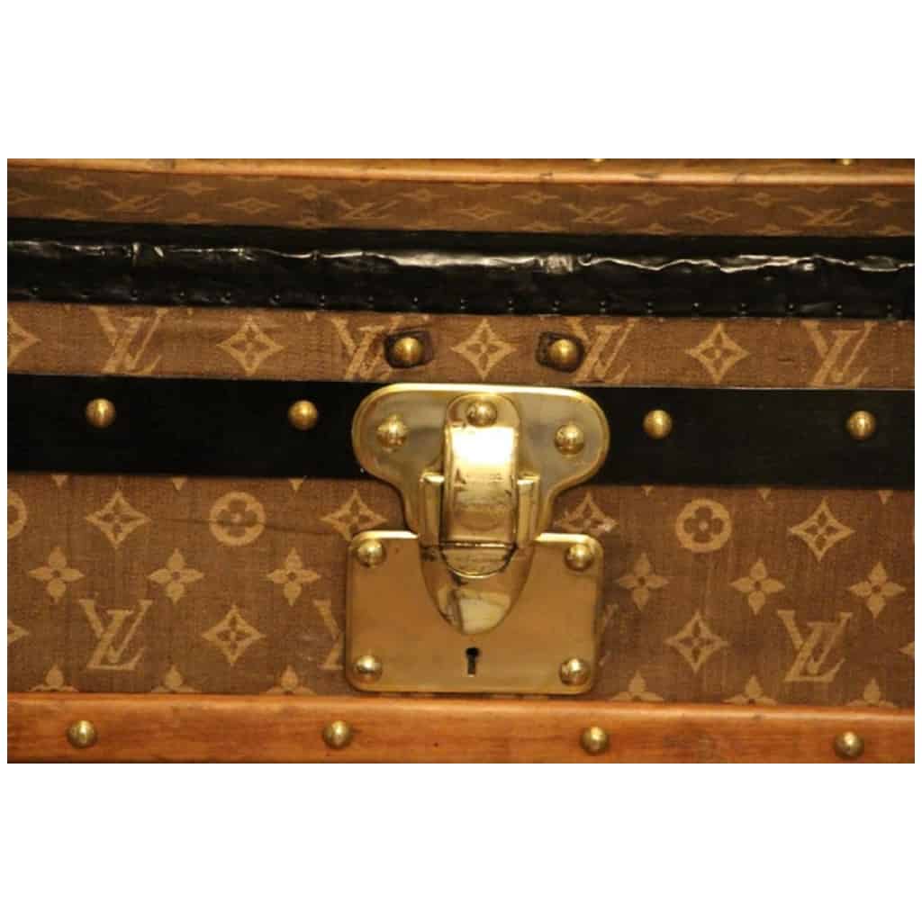 Malle Louis Vuitton en Toile Tissée, Malle Louis Vuitton ancienne 6