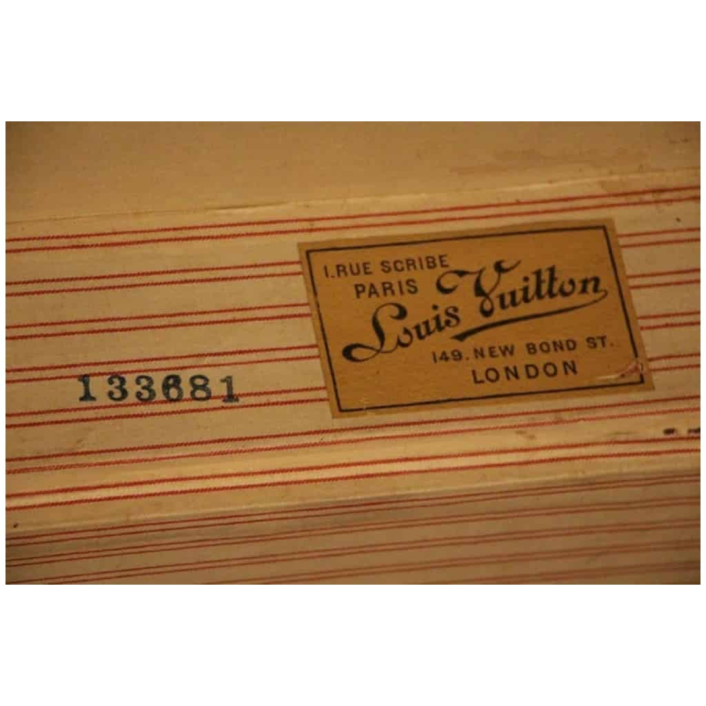 Malle Louis Vuitton en Toile Tissée, Malle Louis Vuitton ancienne 17